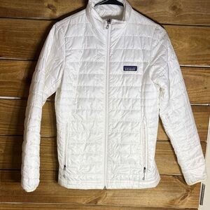 Patagonia Women's White Quilted Insulated Jacket Size XS Lightweight